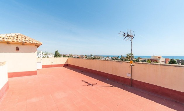 Sale - Villa -
Torrevieja - La Mata