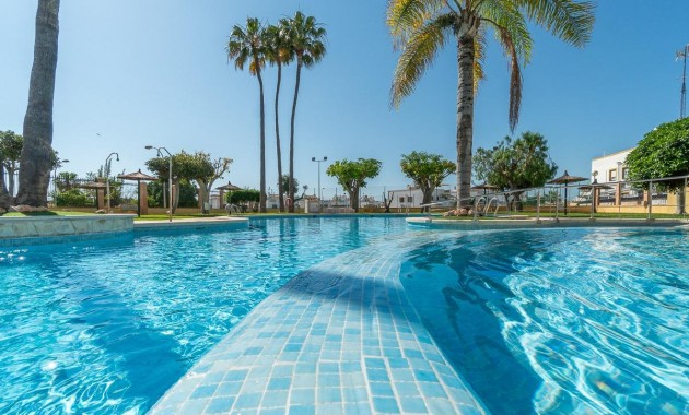 Venta - Bungalow -
Orihuela Costa - La Florida