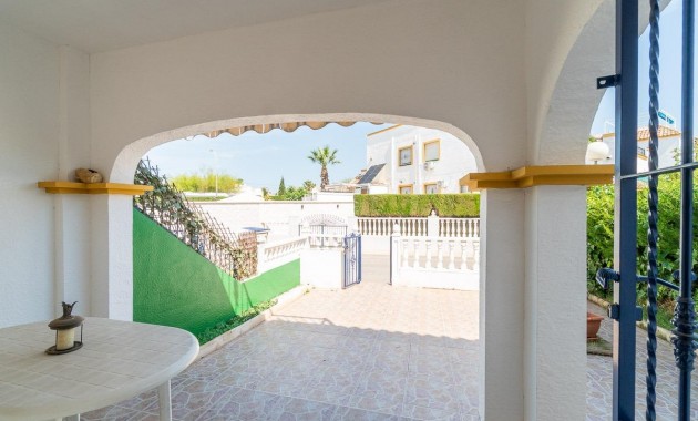 Venta - Bungalow -
Orihuela Costa - La Florida
