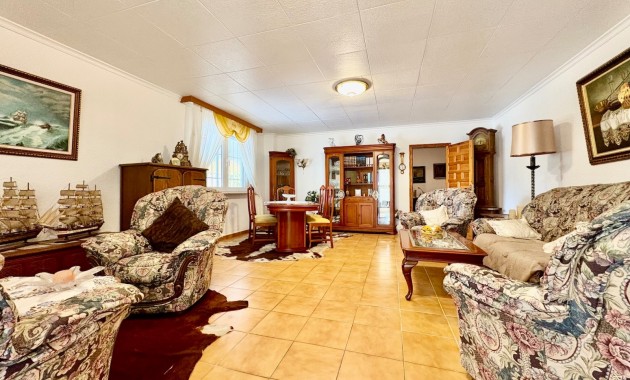 Resale - Einfamilienhaus -
Orihuela Costa - Montezenia