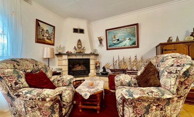 Resale - Einfamilienhaus -
Orihuela Costa - Montezenia