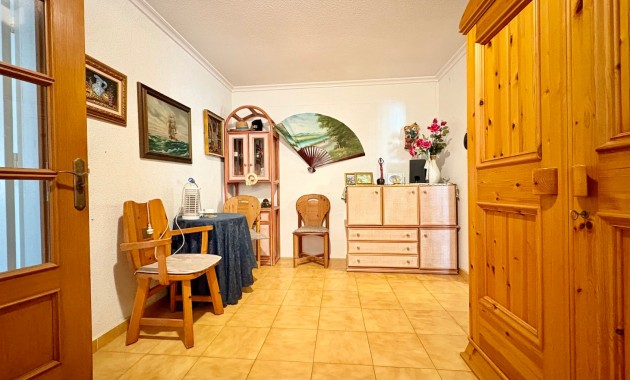 Resale - Einfamilienhaus -
Orihuela Costa - Montezenia