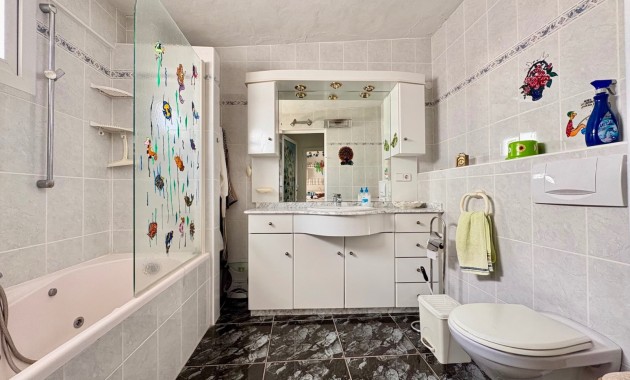 Resale - Einfamilienhaus -
Orihuela Costa - Montezenia