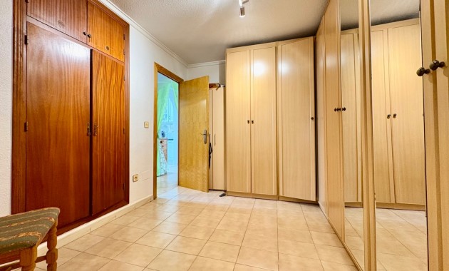 Resale - Einfamilienhaus -
Orihuela Costa - Montezenia