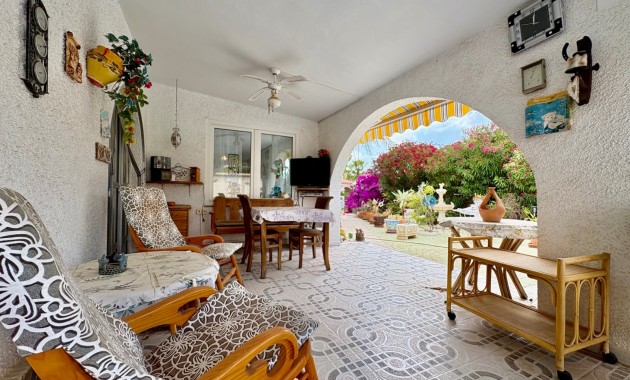 Resale - Einfamilienhaus -
Orihuela Costa - Montezenia