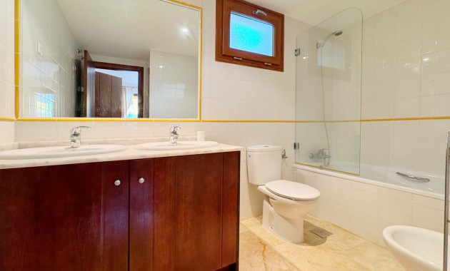 Venta - Apartamento -
Torrevieja - Punta prima