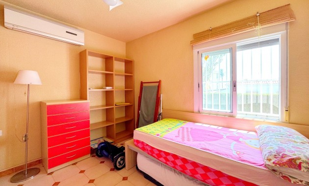 Resale - Villa -
Torrevieja - Rocio del mar