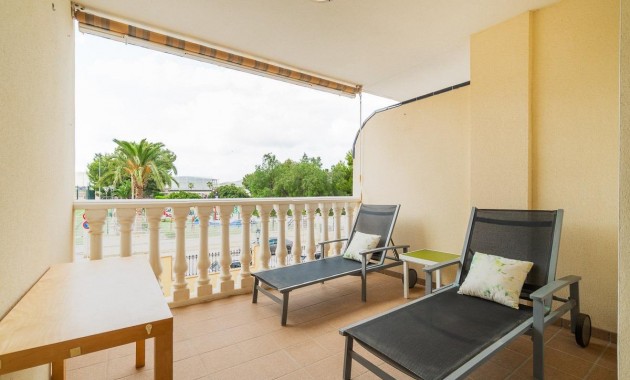 Resale - Flat -
Algorfa