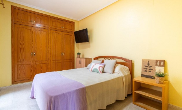 Resale - Flat -
Algorfa
