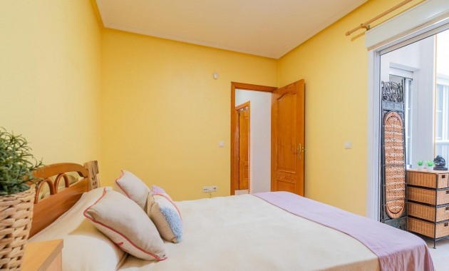 Resale - Flat -
Algorfa
