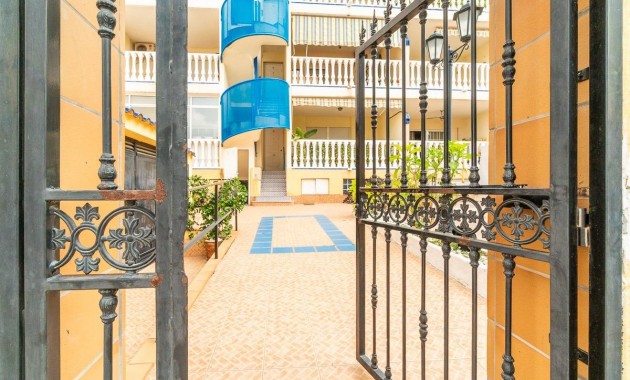 Resale - Flat -
Algorfa