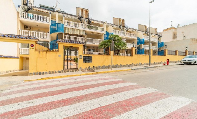 Resale - Flat -
Algorfa