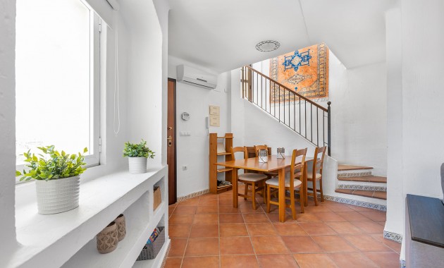 Resale - Wohnung -
Torrevieja - Los altos