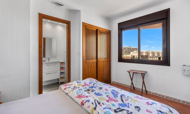 Resale - Wohnung -
Torrevieja - Los altos