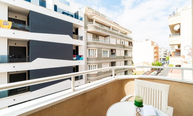 Resale - Wohnung -
Torrevieja - Centro