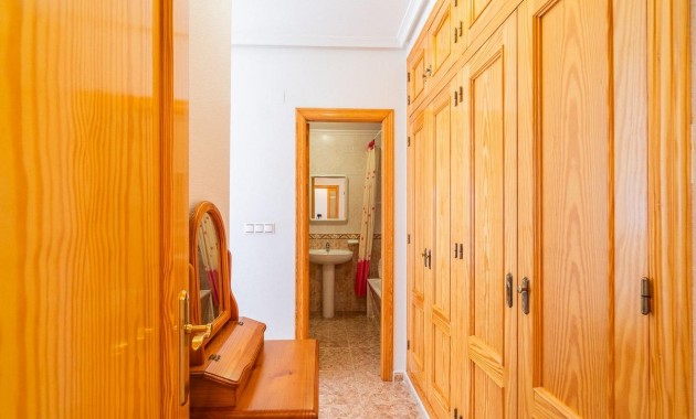 Resale - Wohnung -
Torrevieja - Centro