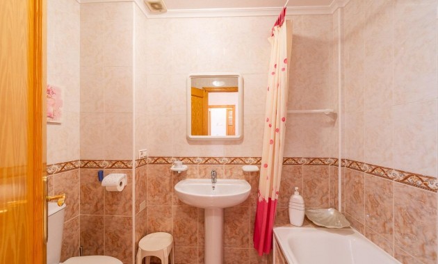 Resale - Wohnung -
Torrevieja - Centro