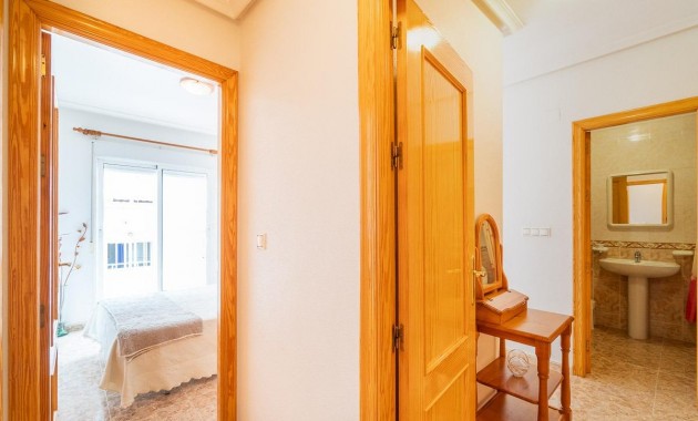 Resale - Wohnung -
Torrevieja - Centro
