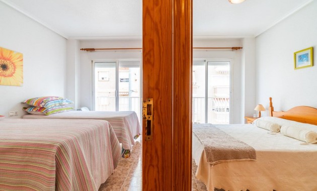 Resale - Wohnung -
Torrevieja - Centro