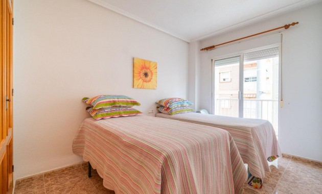 Resale - Wohnung -
Torrevieja - Centro
