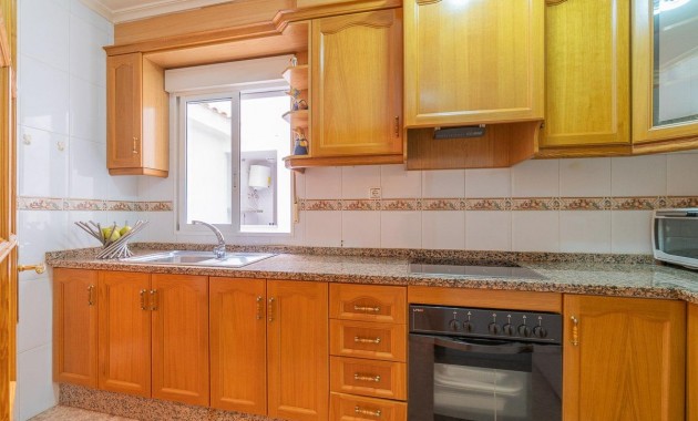 Resale - Wohnung -
Torrevieja - Centro