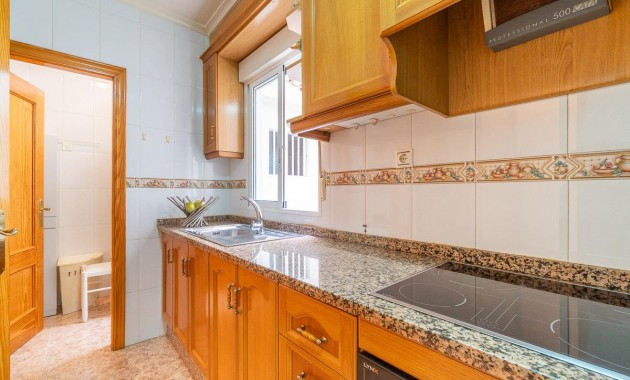 Resale - Wohnung -
Torrevieja - Centro