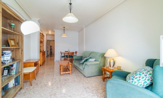 Resale - Wohnung -
Torrevieja - Centro