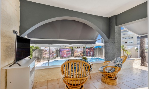 Resale - Villa -
Torrevieja - Rocio del mar