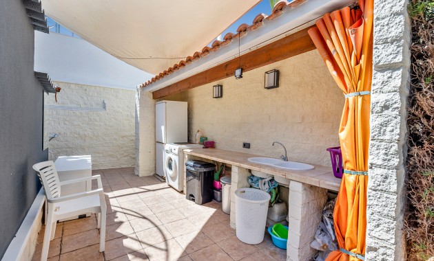 Resale - Villa -
Torrevieja - Rocio del mar