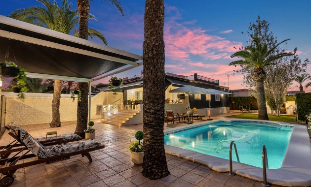 Resale - Villa -
Torrevieja - Rocio del mar