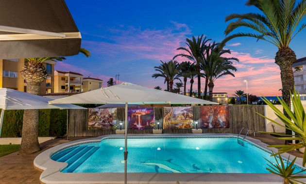 Resale - Villa -
Torrevieja - Rocio del mar