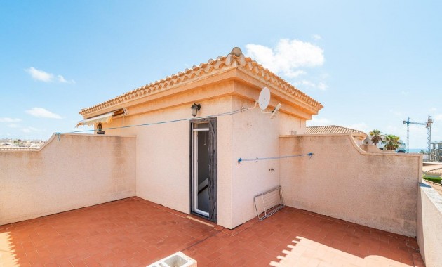 Sale - Chalet -
Orihuela Costa - Playa Flamenca