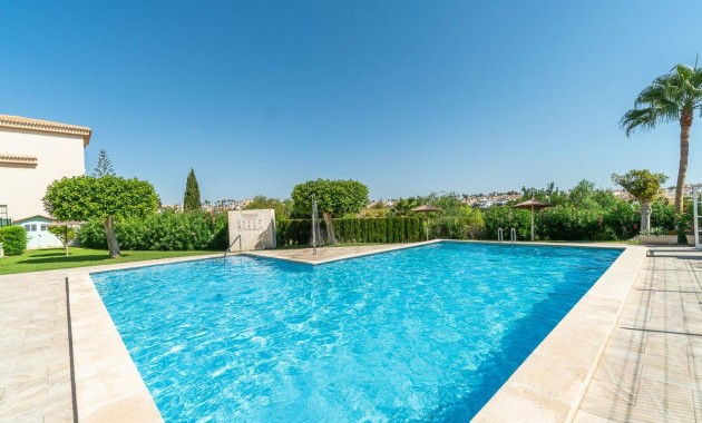 Sale - Chalet -
Orihuela Costa - Playa Flamenca