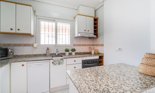 Sale - Chalet -
Orihuela Costa - Playa Flamenca