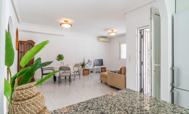 Sale - Chalet -
Orihuela Costa - Playa Flamenca