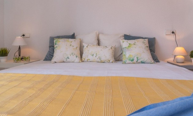 Sale - Chalet -
Orihuela Costa - Playa Flamenca