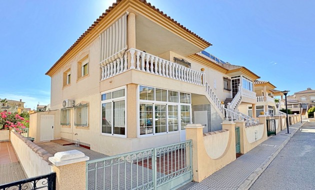 Resale - Wohnung -
Orihuela Costa - La Zenia