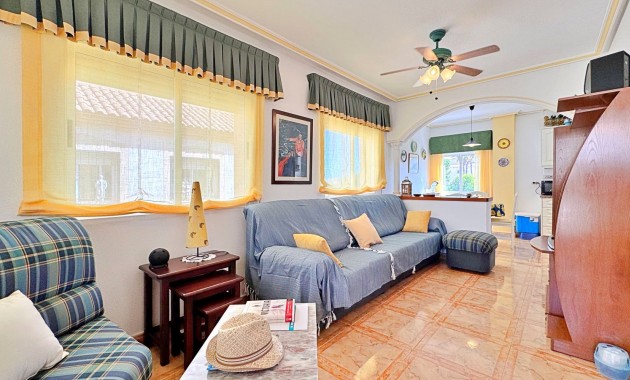 Resale - Wohnung -
Orihuela Costa - La Zenia