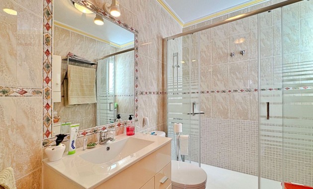 Resale - Wohnung -
Orihuela Costa - La Zenia