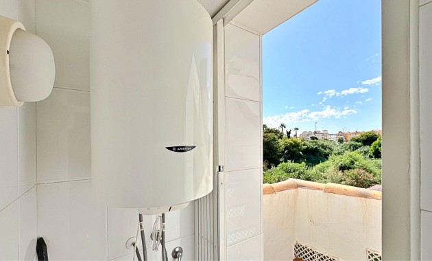 Resale - Wohnung -
Orihuela Costa - La Zenia