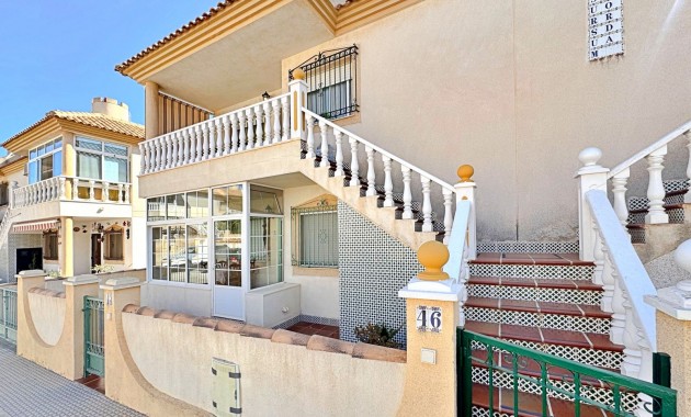 Resale - Wohnung -
Orihuela Costa - La Zenia