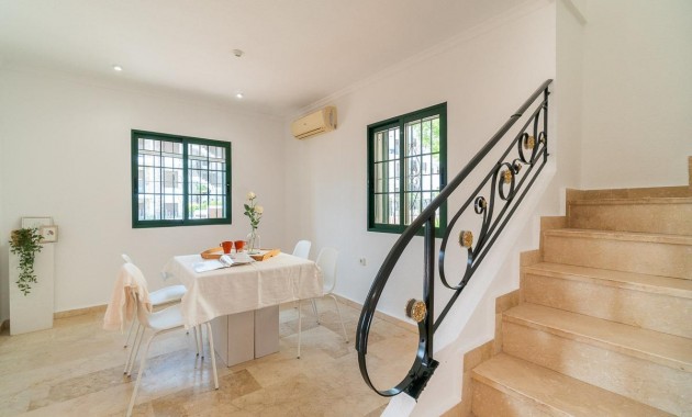 Resale - Villa -
Orihuela Costa - Villamartín-Las Filipinas