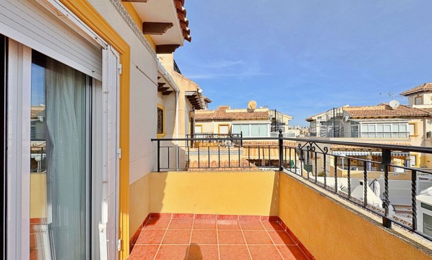Resale - Townhouse -
Orihuela Costa - La Campana