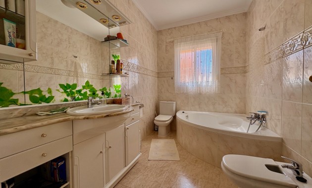 Resale - Adosado -
Rojales - Ciudad Quesada