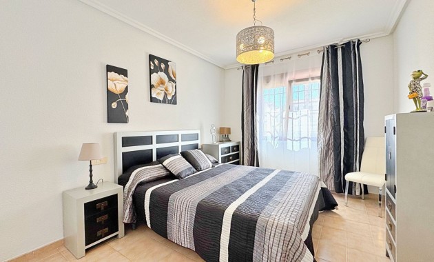 Resale - Wohnung -
Torrevieja - Rocio del mar