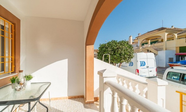 Resale - Terraced house -
Torrevieja - El limonar