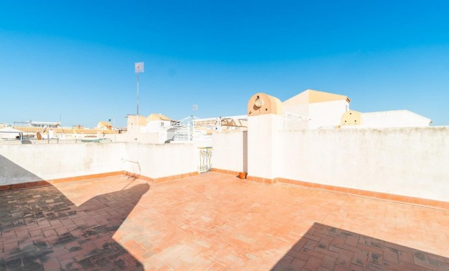 Resale - Terraced house -
Torrevieja - El limonar