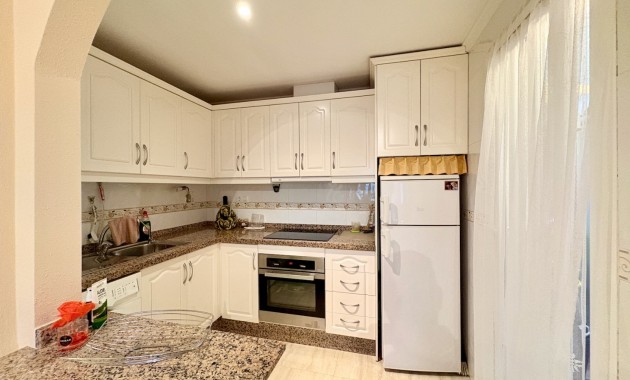 Resale - Adosado -
Orihuela - Villamartin