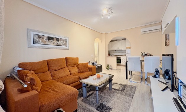 Resale - Adosado -
Orihuela - Villamartin