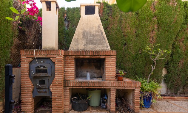 Resale - Villa -
Torrevieja - La Veleta